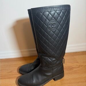 CHANEL Black Quilted Leather Knee Boots with CC Medallion